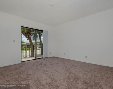 10683 Royal Palm Blvd - Photo Thumbnail 14