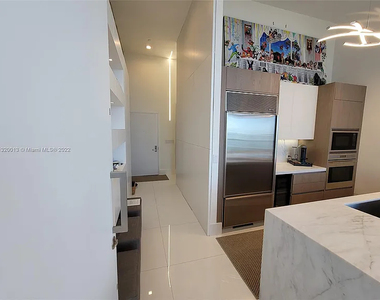 495 Brickell Avenue - Photo Thumbnail 16