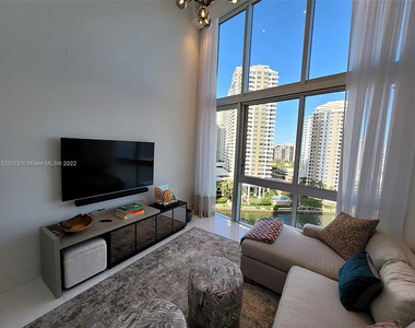 495 Brickell Avenue - Photo Thumbnail 13