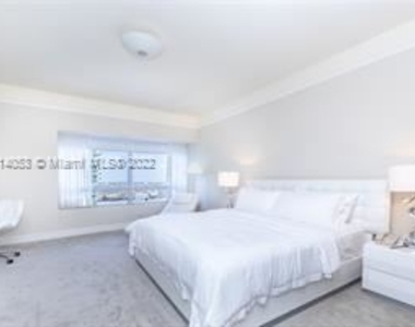 1435 Brickell Ave # 3112 - Photo Thumbnail 4