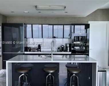 1451 Brickell Ave Unit 4003 - Photo Thumbnail 2