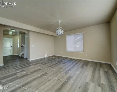 2384 R Sierra Springs Drive - Photo Thumbnail 5