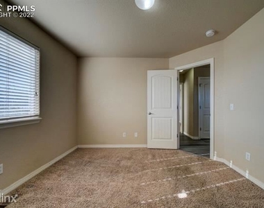 2384 R Sierra Springs Drive - Photo Thumbnail 35