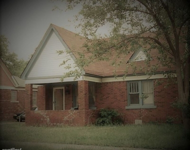 2208 N Jordan Avenue - Photo Thumbnail 1