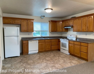 2747-2773 Se 84th Avenue - Photo Thumbnail 16