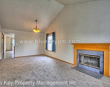 15610 Sw Bulrush Lane - Photo Thumbnail 3