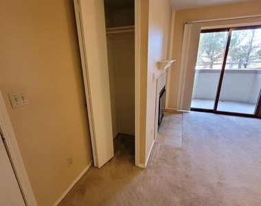 2724 Mirage Dr - Photo Thumbnail 2