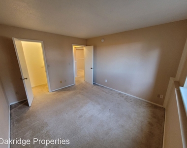 2724 Mirage Dr - Photo Thumbnail 9