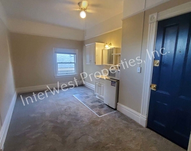 Anthony Apts 2257 Nw Hoyt St. - Photo Thumbnail 9