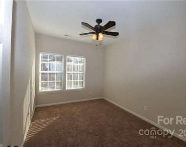 11439 Potters Row - Photo Thumbnail 15