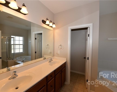 11439 Potters Row - Photo Thumbnail 10