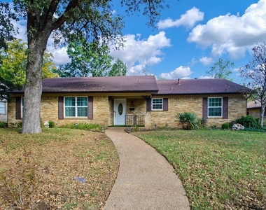 2404 Crestview Circle - Photo Thumbnail 1