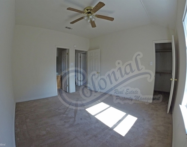 5216 Daybreak Dr - Photo Thumbnail 2