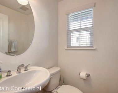 1128 Oakbriar Circle - Photo Thumbnail 12