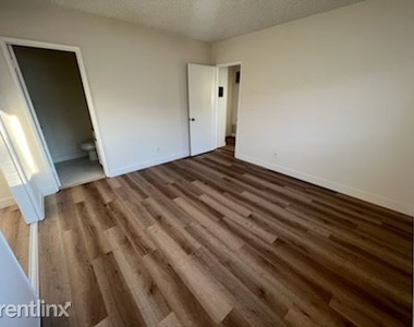 7511 Norton Ave - Photo Thumbnail 27