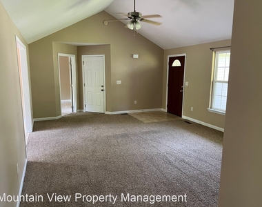 1851 Sassafras Ln - Photo Thumbnail 2