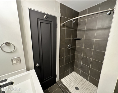 310 W Sixth St - Photo Thumbnail 6