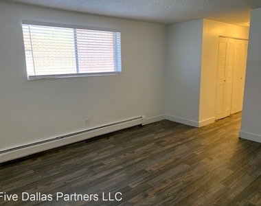 1258 Dallas St - Photo Thumbnail 3