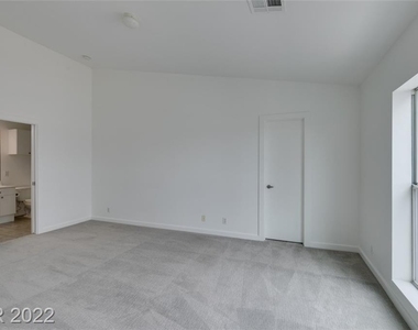 1194 Carson Avenue - Photo Thumbnail 21