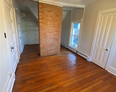 1725 James Street - Photo Thumbnail 14