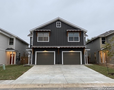 2515 Lynwood Bend - Photo Thumbnail 0