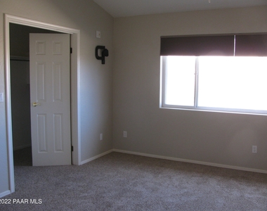 1540 Addington Drive - Photo Thumbnail 10