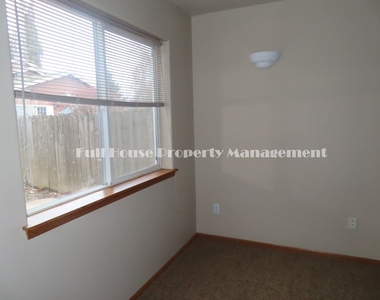 2120 Plentywood Ln. - Photo Thumbnail 19