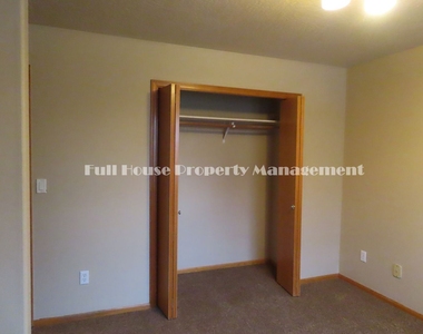 2120 Plentywood Ln. - Photo Thumbnail 28