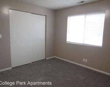 120 College Park Circle - Photo Thumbnail 11