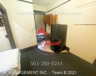 1731 W Burnside St - Photo Thumbnail 3