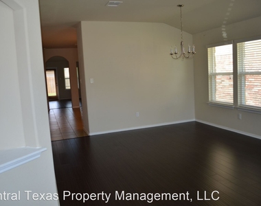 9517 Rogano Court - Photo Thumbnail 28