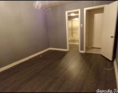 301 Kingsrow Drive #112 - Photo Thumbnail 12