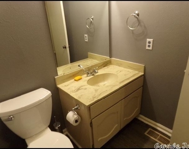 301 Kingsrow Drive #112 - Photo Thumbnail 7