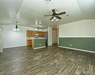 3240  Arroyo Bluff Ln - Photo Thumbnail 2