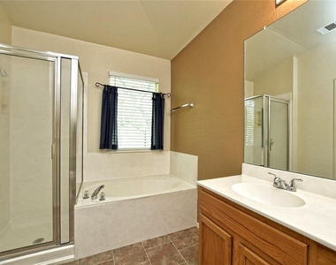 3240  Arroyo Bluff Ln - Photo Thumbnail 10