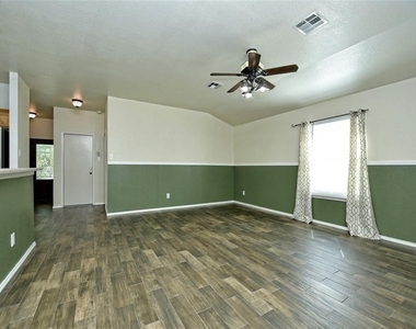 3240  Arroyo Bluff Ln - Photo Thumbnail 15