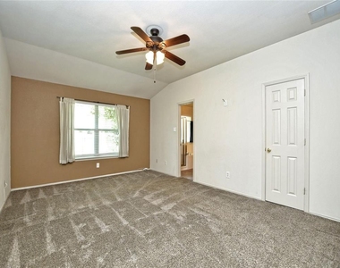 3240  Arroyo Bluff Ln - Photo Thumbnail 9