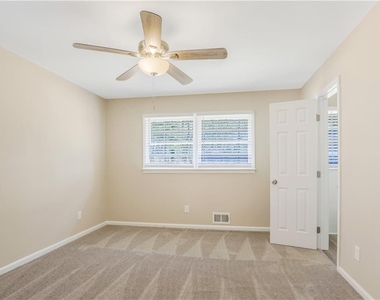 3059 Corbin Avenue - Photo Thumbnail 26