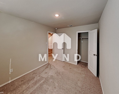 8727 Key Windy Way Unit 2 - Photo Thumbnail 11