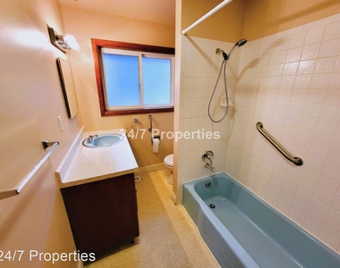 1523 Ne 72nd Ave. - Photo Thumbnail 11