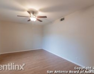 5623 Granger Pl - Photo Thumbnail 6