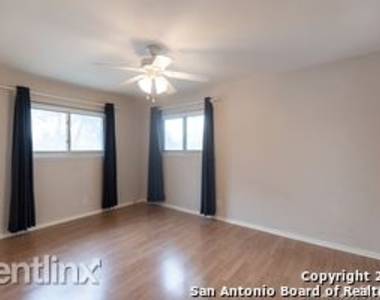 5623 Granger Pl - Photo Thumbnail 9