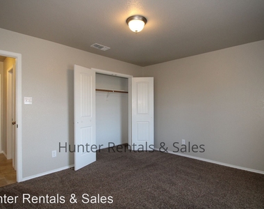 5001 Imperial Eagle Dr - Photo Thumbnail 28