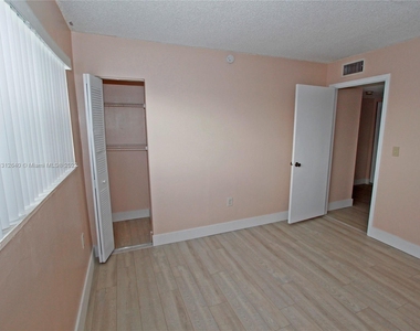 9351 Fontainebleau Blvd - Photo Thumbnail 13