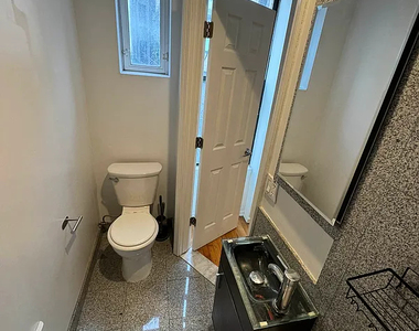 451 West 46th Street - Photo Thumbnail 15