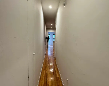 451 West 46th Street - Photo Thumbnail 6
