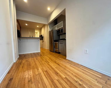 451 West 46th Street - Photo Thumbnail 4
