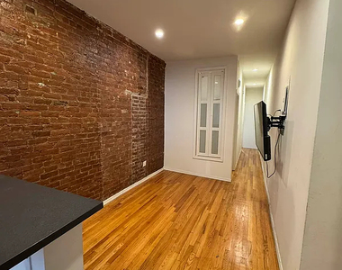 451 West 46th Street - Photo Thumbnail 3