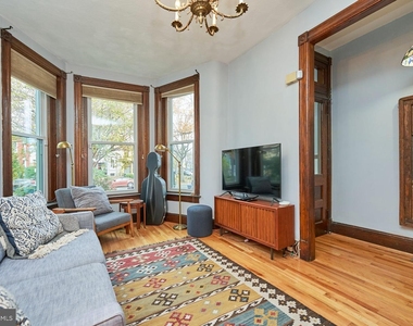 421 K St Ne - Photo Thumbnail 4