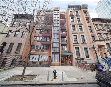 343 West 51st Street - Photo Thumbnail 2